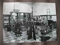 Prenten Adlib\P11623-23.jpg; P11623-01; Foto in albumPhoto in album; Fotoalbum opening Ned. Historisch Natuurwetenschappelijk MuseumFotoalbum opening Ned. Historisch Natuurwetenschappelijk Museum